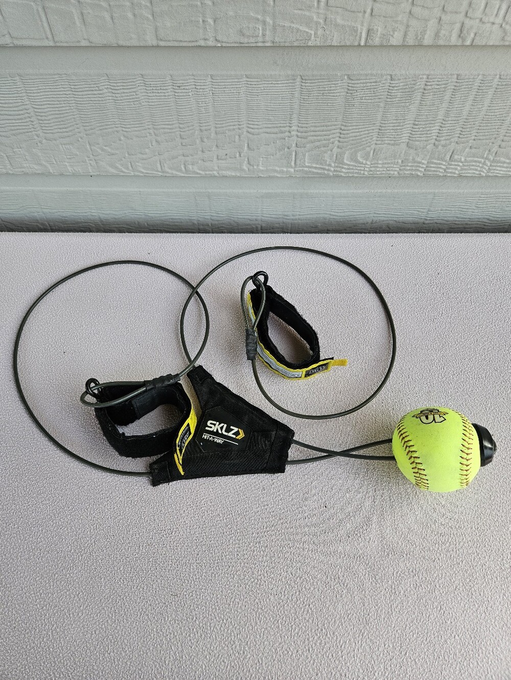SKLZ Hit-A-Way Softball Swing Trainer High Rep Training Batting
